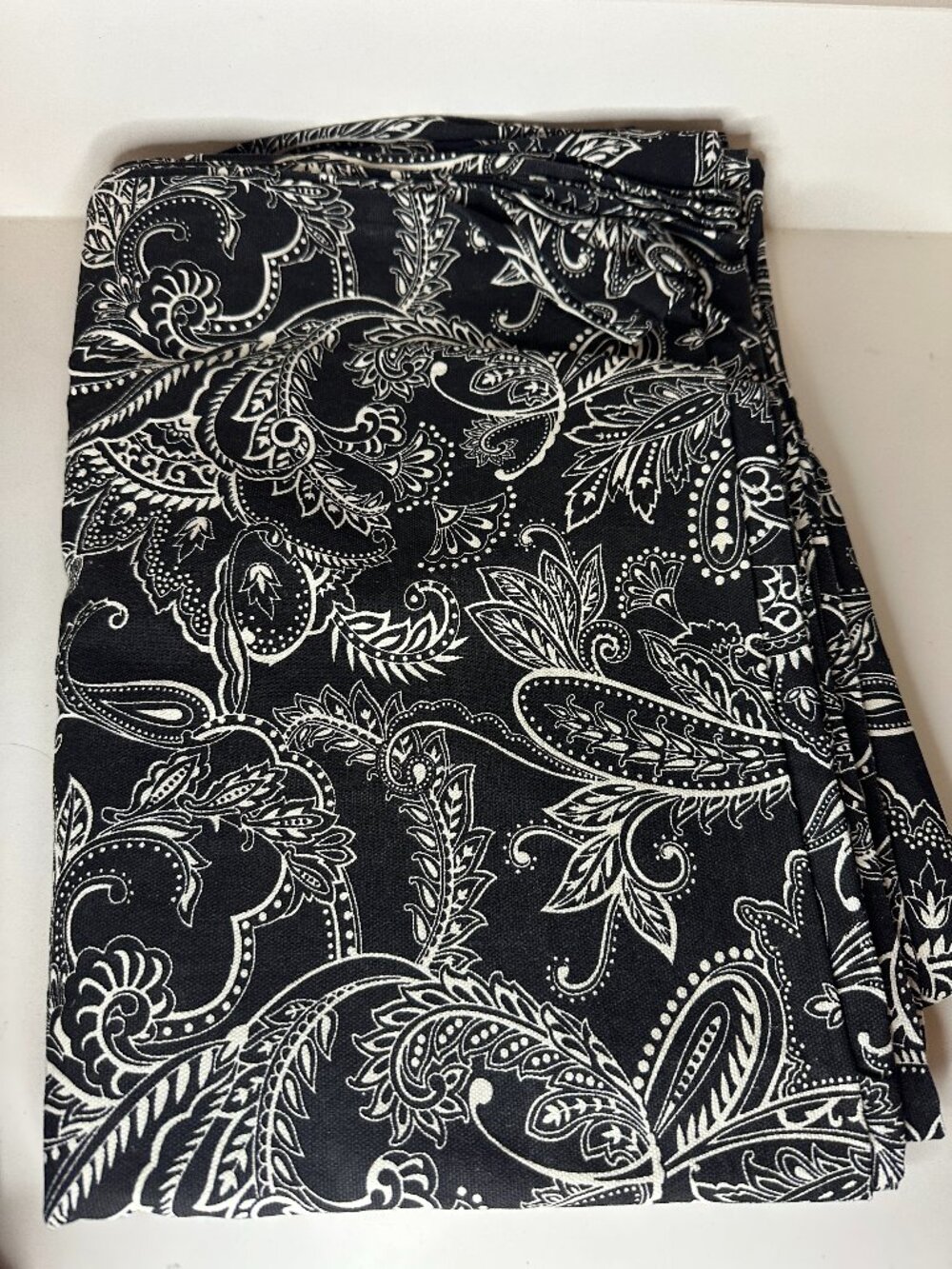 Ridgefield Home Black Paisley Cotton Tablecloth 61 x 82” Never Used